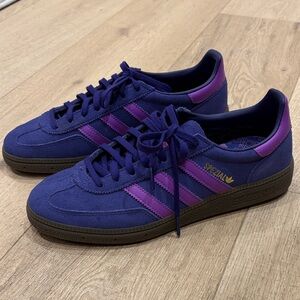 Adidas spezial 6.5 M - 8 women’s 39.5 EU